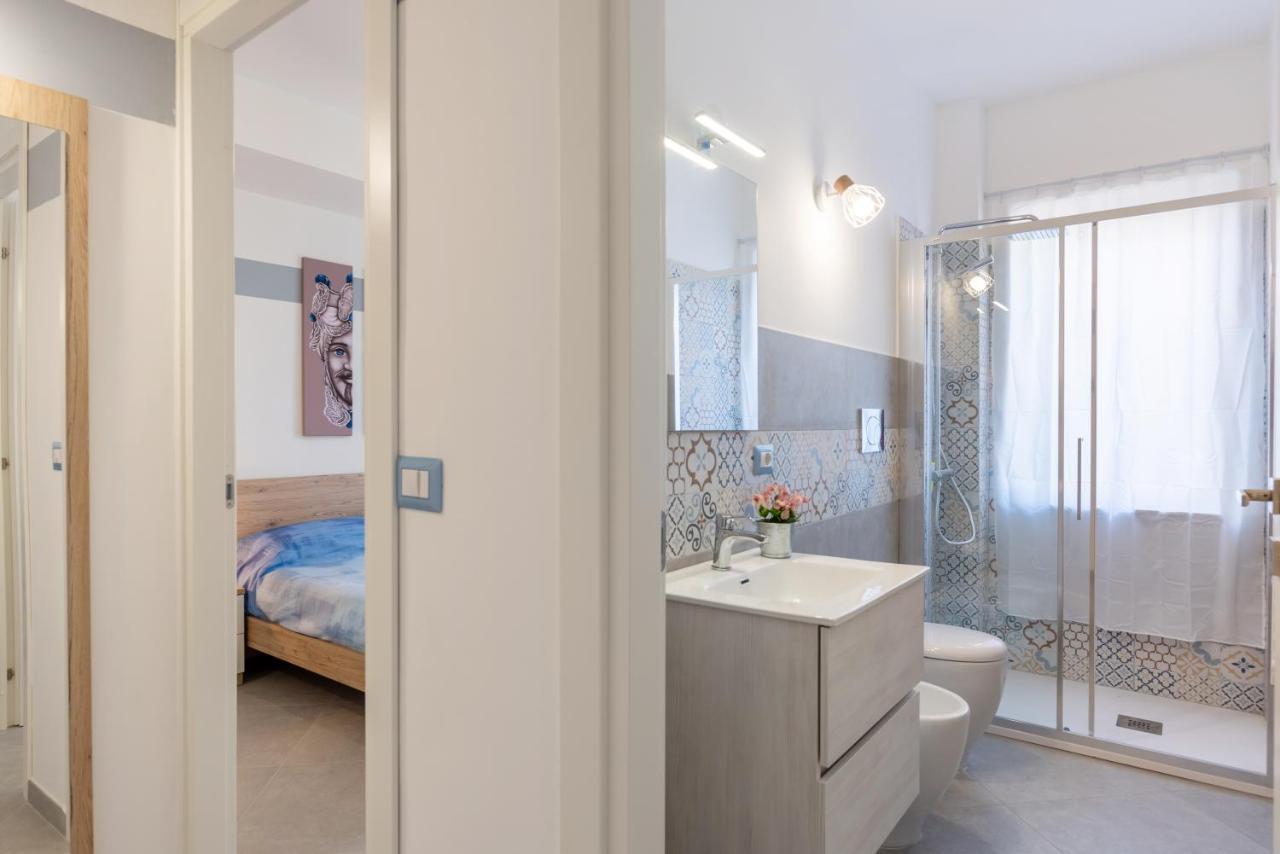 La Casa Di Tobia & Little Paradise Beach Apartments Giardini Naxos Dış mekan fotoğraf