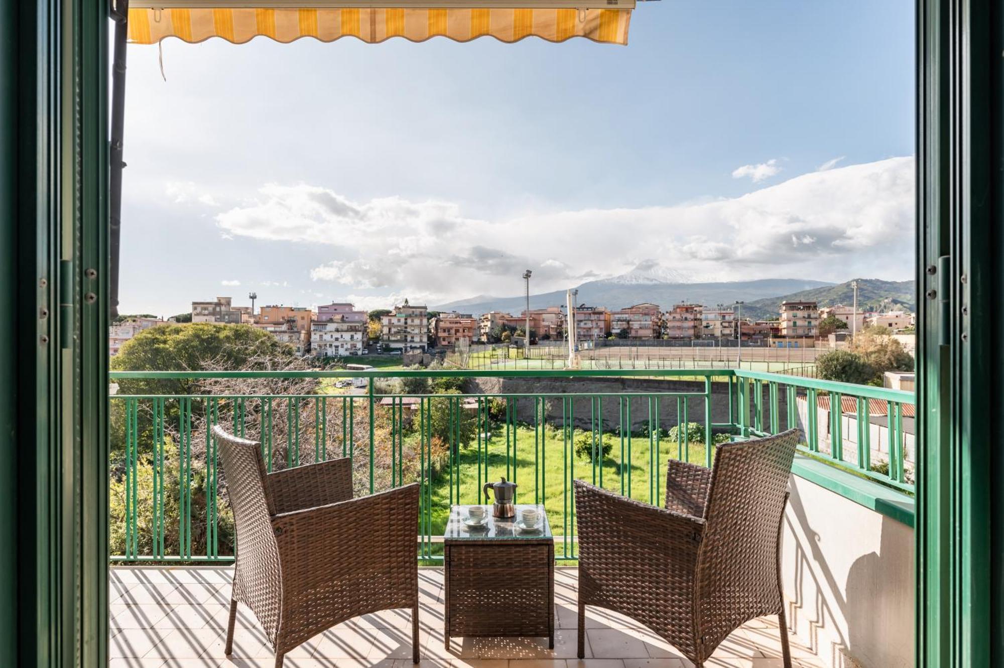 La Casa Di Tobia & Little Paradise Beach Apartments Giardini Naxos Dış mekan fotoğraf